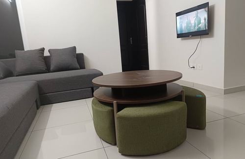 Bengaluru Apartment | Skyhigh 2-bedroom apartment in fantastic Whitefield with WiFi