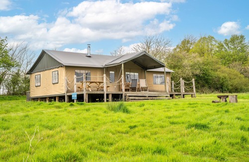 Saxmundham Cabin | Skylark at Sweffling Hall, Dog Friendly