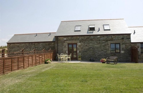 Camborne Cottage | Skylark, Hayle, far views over St Ives Bay