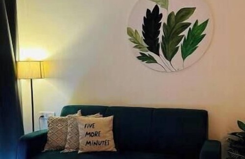 Thane West Apartment | Skyline Hideaway On 20+ Floor The Cozy Den!