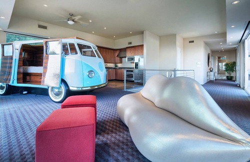 Red Rock North House | Skyline Sanctuary: Where Mountain Majesty Meets Sculptural Luxury