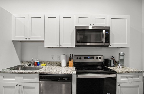Downtown Pittsburgh Apartment | Skyline Serenity Downtown