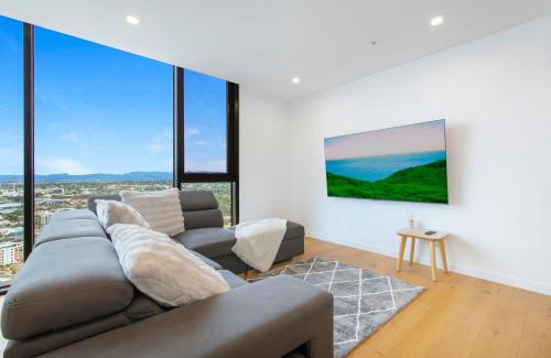 Southport Apartment | Skyline Showdown - Views, Games & Vibes