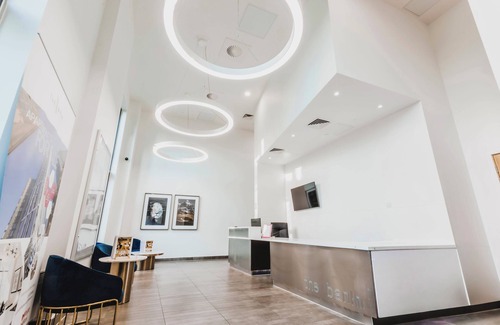 Convention Quarter Apartment | Skyline Views | 2 Bed 2 Bath in Prime Location | Parking/Netflix!
