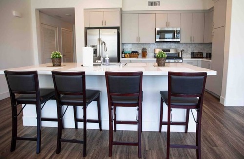 Edenvale Condo | Sleek Contemporary Condo with Clubhouse Access