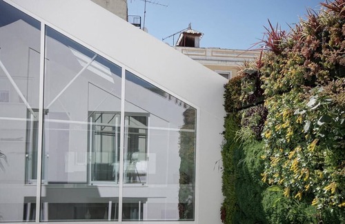 Marvila Villa | Sleek, Contemporary Loft Near Lisbon Highlights
