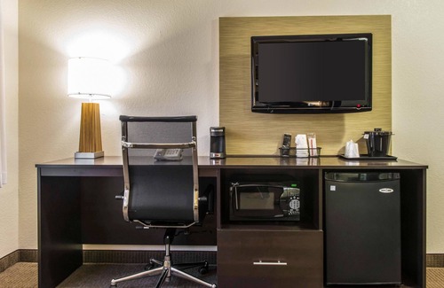 South Hills Hotel | Sleep Inn & Suites Pittsburgh