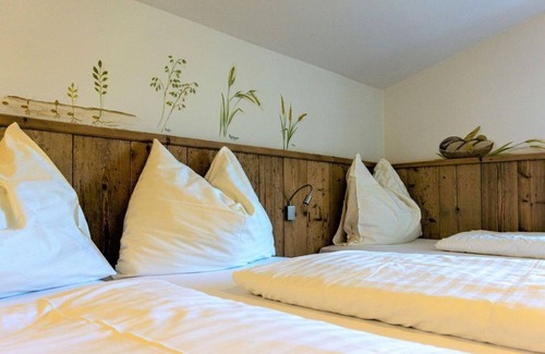 Soell House | "Sleeping in the witches' water" triple room - Alpengasthof Hochsöll