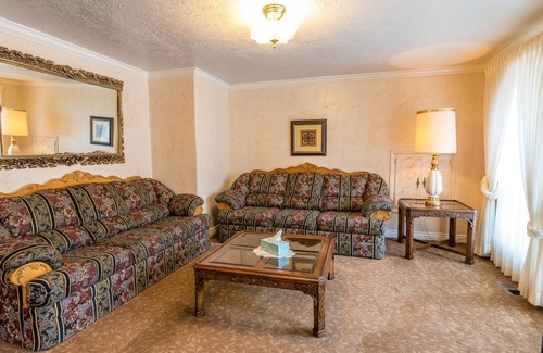 Farmington House | Sleeps 10, Lovely neighborhood, Minutes to SLC