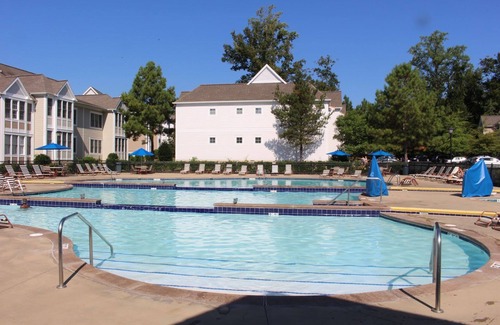 Lackey Cottage | Sleeps 10 - Spacious 3BR Cottage - Family Friendly Resort - Close to Theme Parks