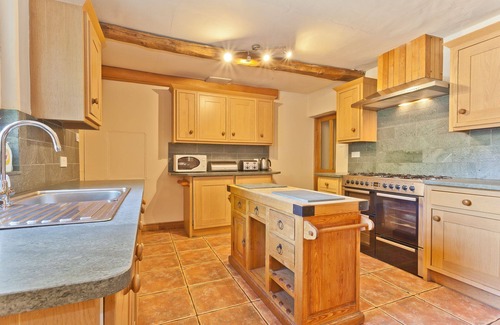 Coniston Cottage | Sleeps 12 guests in 6 bedrooms with 2 hot tubs