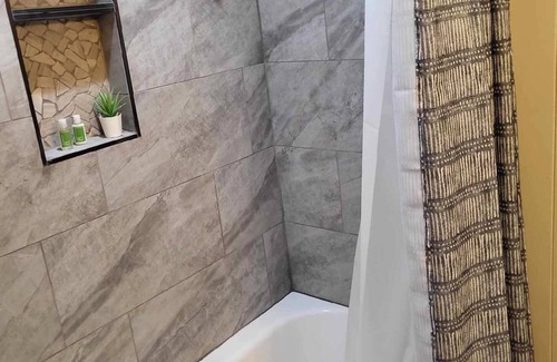 Heise House | Sleeps 14+ spacious home overlooking Heise.