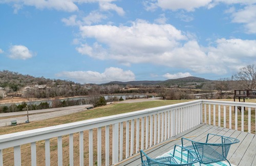 Holiday Island Condo | Sleeps 19 & location can’t be beat! Walk to water & marina.Summer booking fast!