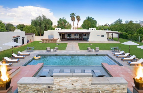 Bermuda Dunes Villa | Sleeps 20! Mansion w/Pool + Indoor Tennis Court | Starlight Estate by AvantStay