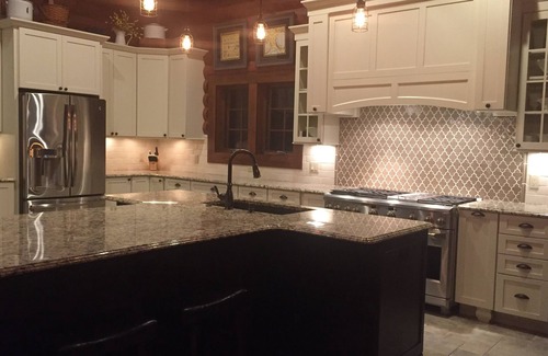 Harbor Springs Cabin | Sleeps 24 people, 5,462 sq ft, Reunion, Small Group, Weekend Away!