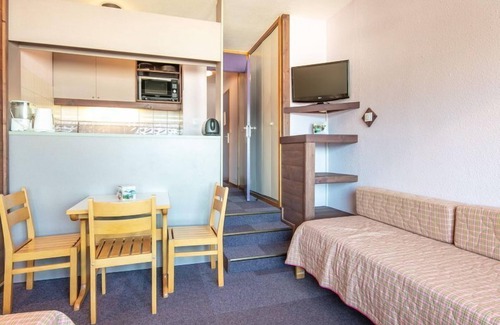 La Lechere Apartment | Sleeps 3! Studio | Scenic Living in Valmorel!