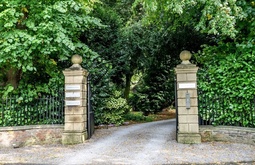 York Cottage | Sleeps 4 guests in 2 bedrooms