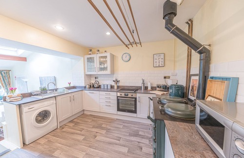 Satterthwaite Cottage | Sleeps 6 guests in 3 bedrooms