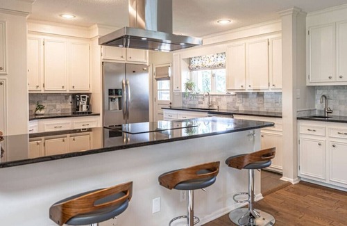 Whispering Pines House | Sleeps 6! Whispering Pines Lake Front
