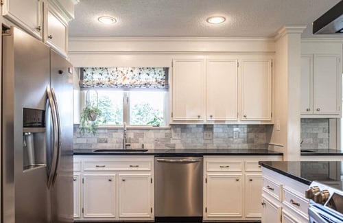 Whispering Pines House | Sleeps 6! Whispering Pines Lake Front