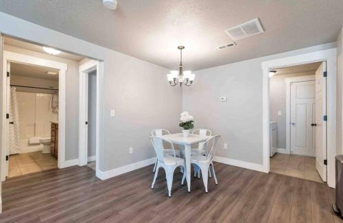 Vineyard Apartment | Sleepy Ridge Apt in Vineyard/Orem (Sleeps 6)