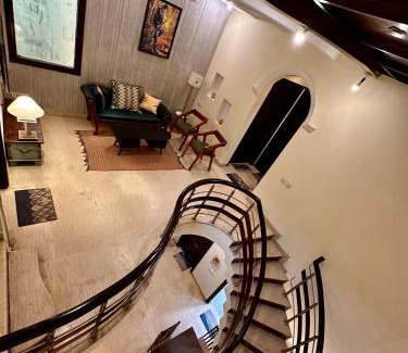 DLF Phase 1 House | Sliceinn Orchid