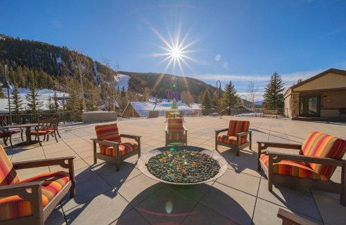 Mountain House House | Slopeside 2773A by SummitCove Lodging