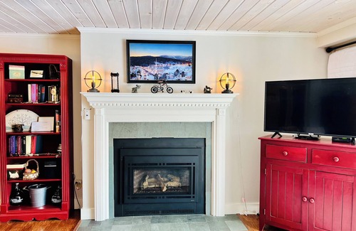 Stowe Area Condo | Slopeside Lodge -Ski In/Out at Tollhouse Lift & 3 Minutes to Stowe Mtn.