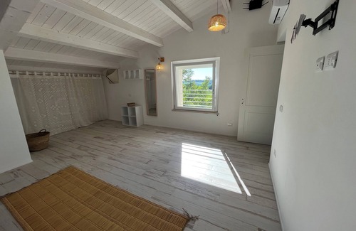 Torrevecchia Teatina Ski Chalet | SlowCasa. Detached Chalet in Villa. 200 sqm