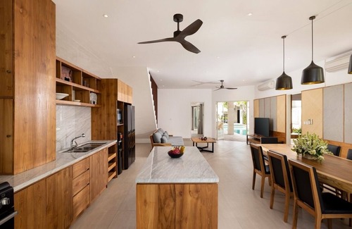 Sunset Road Villa | SM5001 - Beautiful and modern 5 bedroom villa