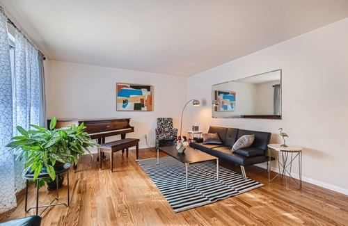 Lakewood House | Smack Dab in the Middle of FUN!