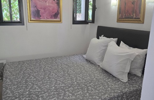 California - Pezou Cabin | Small bungalow in a villa high above Cannes