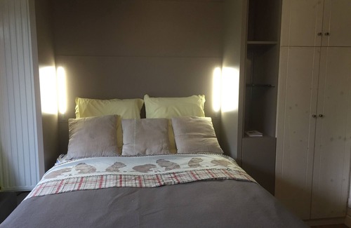 Thollon-les-Memises Apartment | Small cocoon between Lake and Mountains