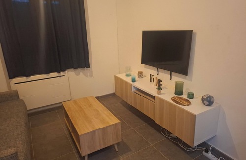 Quartier Chorier-Berriat Apartment | Small, cosy studio near all amenities in central Grenoble