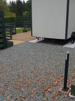 Balmacara Other | Small Cozy Shepherd hut 20 by 7 feet with boxed in high double bed