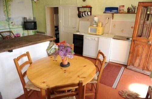 Ouroux-en-Morvan House | Small detached house in the heart of the Morvan