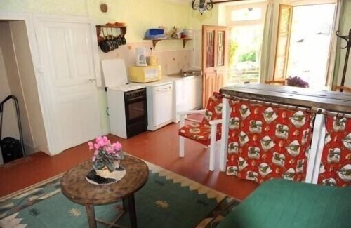 Ouroux-en-Morvan House | Small detached house in the heart of the Morvan