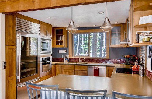 Breckenridge Heights House | Small Dog friendly w/fenced yard, slope views, 5 min drive to town, and Hot Tub