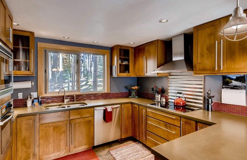 Breckenridge Heights House | Small Dog friendly w/fenced yard, slope views, 5 min drive to town, and Hot Tub