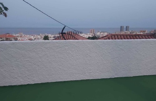 Santa Cruz de Tenerife Apartment | SMALL LOFT WITH CITY AND SEA VIEWS