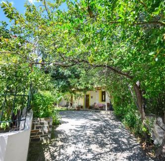 Sipiada Villa | Small Villa Gerani