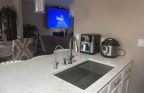 Columbia House | Smart home, entire Loft, 3 bedroom, 2 bath