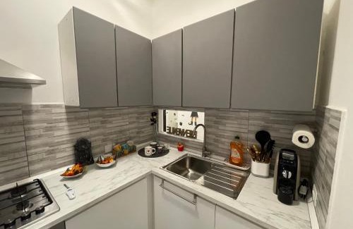 Tuscolano Apartment | Smart Home - Trilocale con Parcheggio Privato