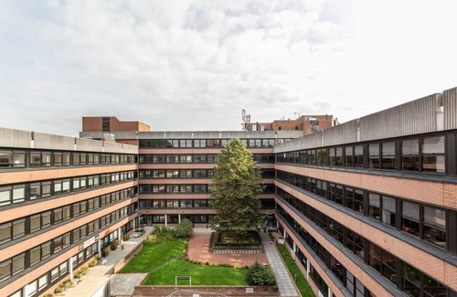 East Grinstead Apartment | Smart Studio Apartment in Central East Grinstead