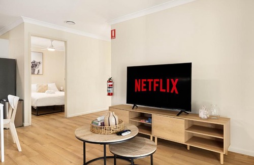 Acacia Ridge Apartment | Smart Suites Self Check-in Apartments - S Stockport