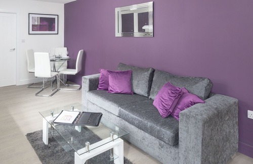 Loughborough Apartment | SmartApart - 3 Bedroom Serviced Apartment