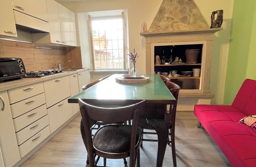 Berzo Demo Apartment | SMILE