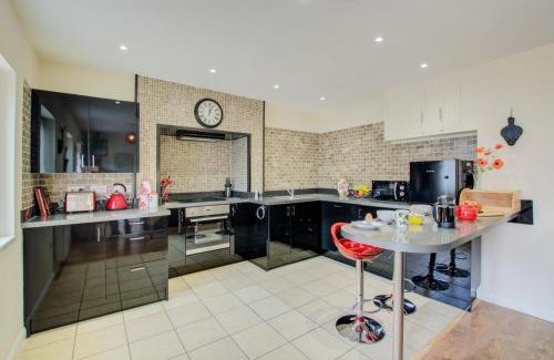 Irstead House | Smithy Cottage