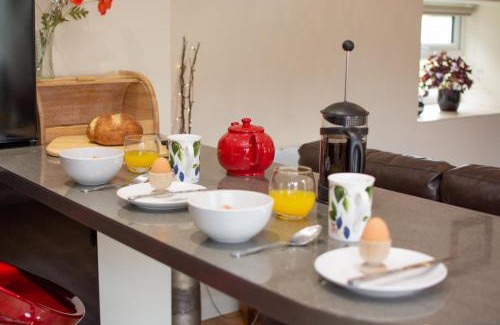 Irstead House | Smithy Cottage