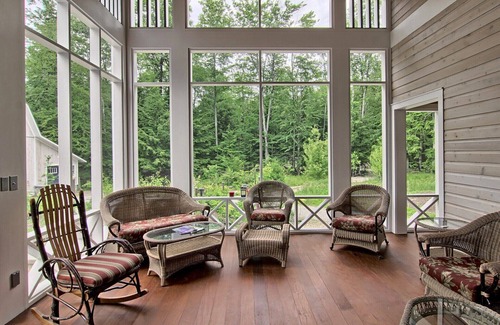 Glen Arbor House | Smittys GA "Right In The Middle Of It All"